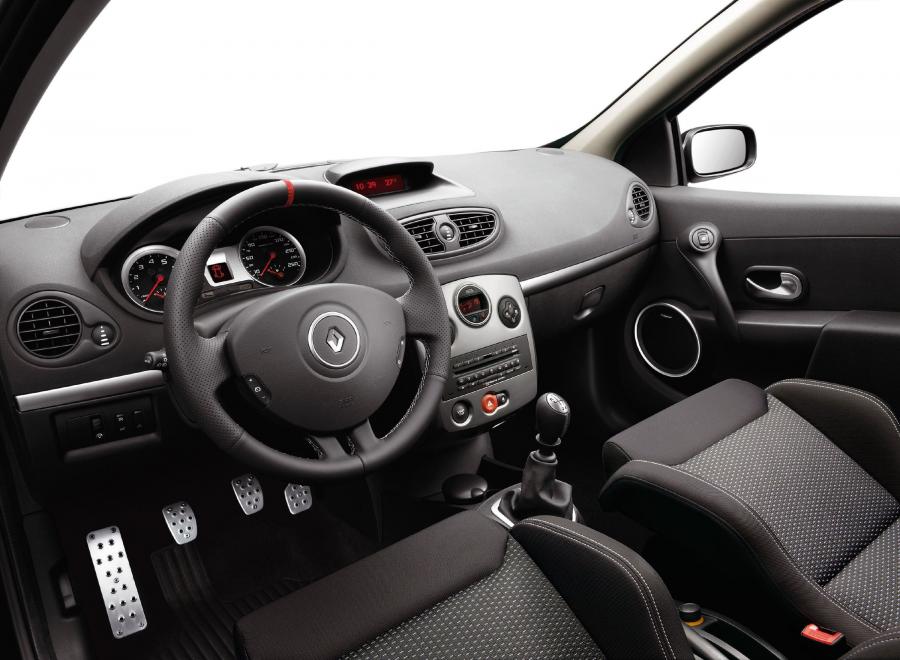  Renault Clio R.S. 2.0 16V 2006 года  (фото 109 из 125)